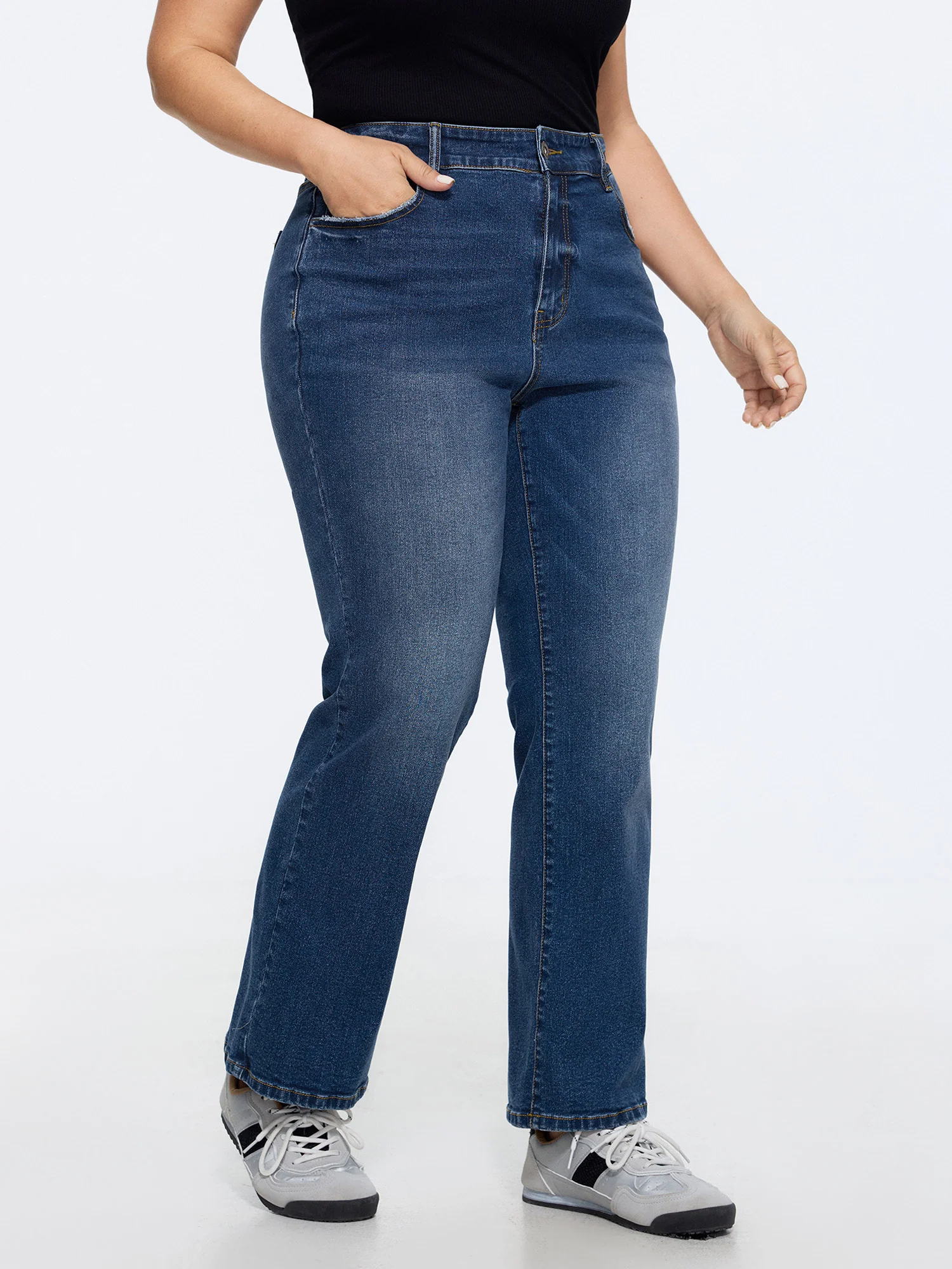 Stretchy Waist Straight-Leg Mid-Rise Jeans