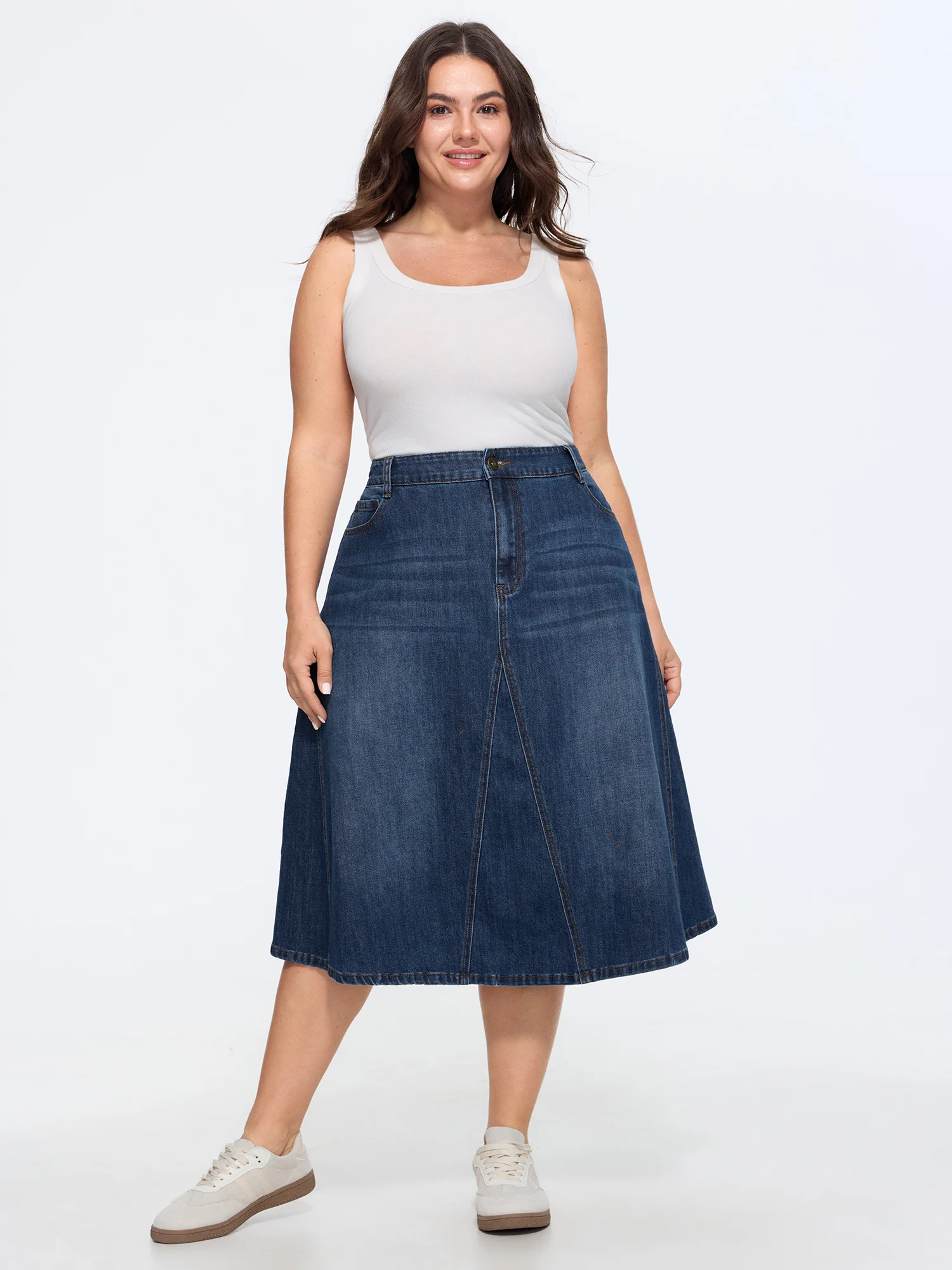 Stretchy Seamed Mid-Rise Denim Skirt