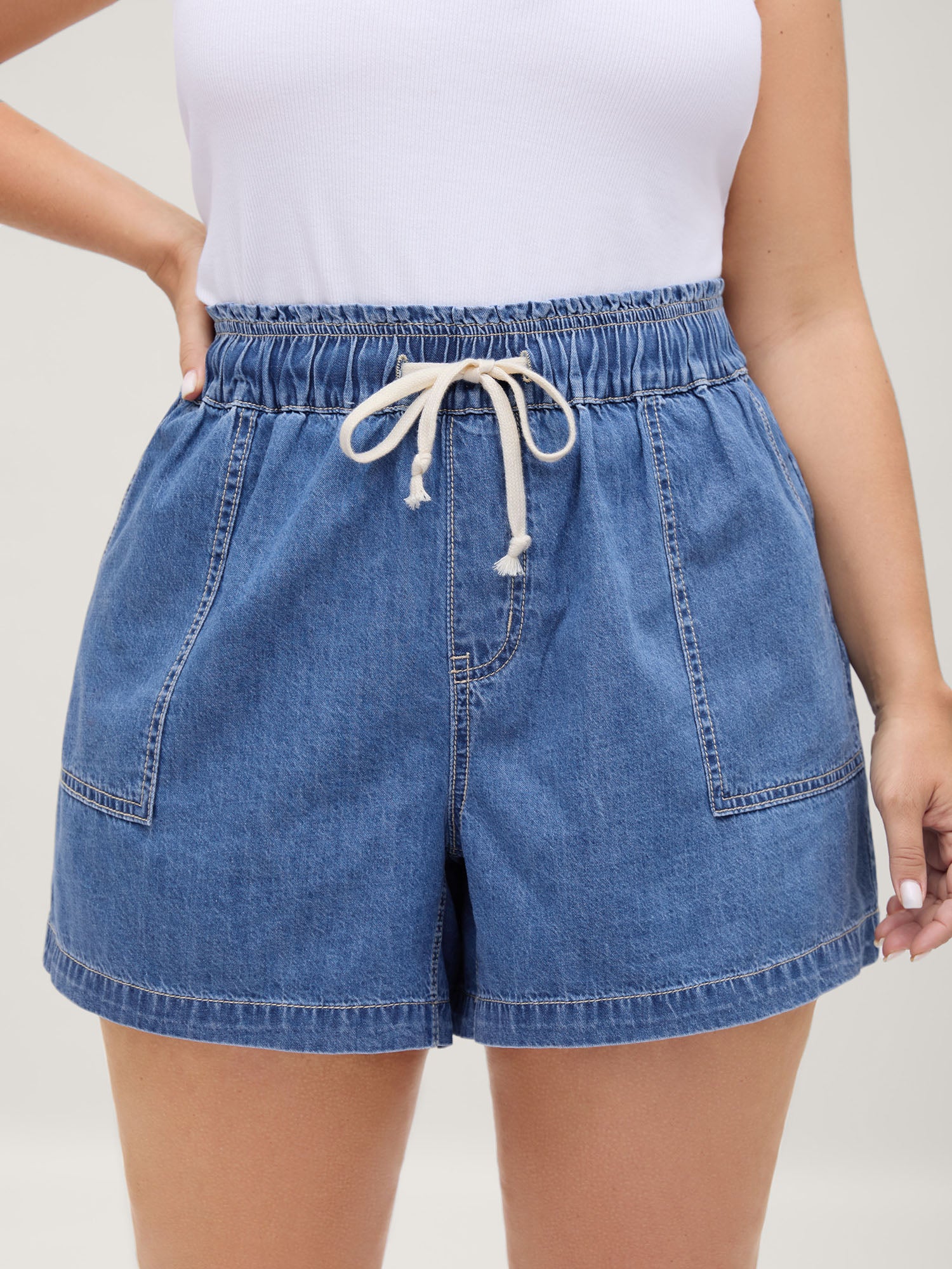 Pull-On Contrast Drawstring Straight-Leg Denim Shorts