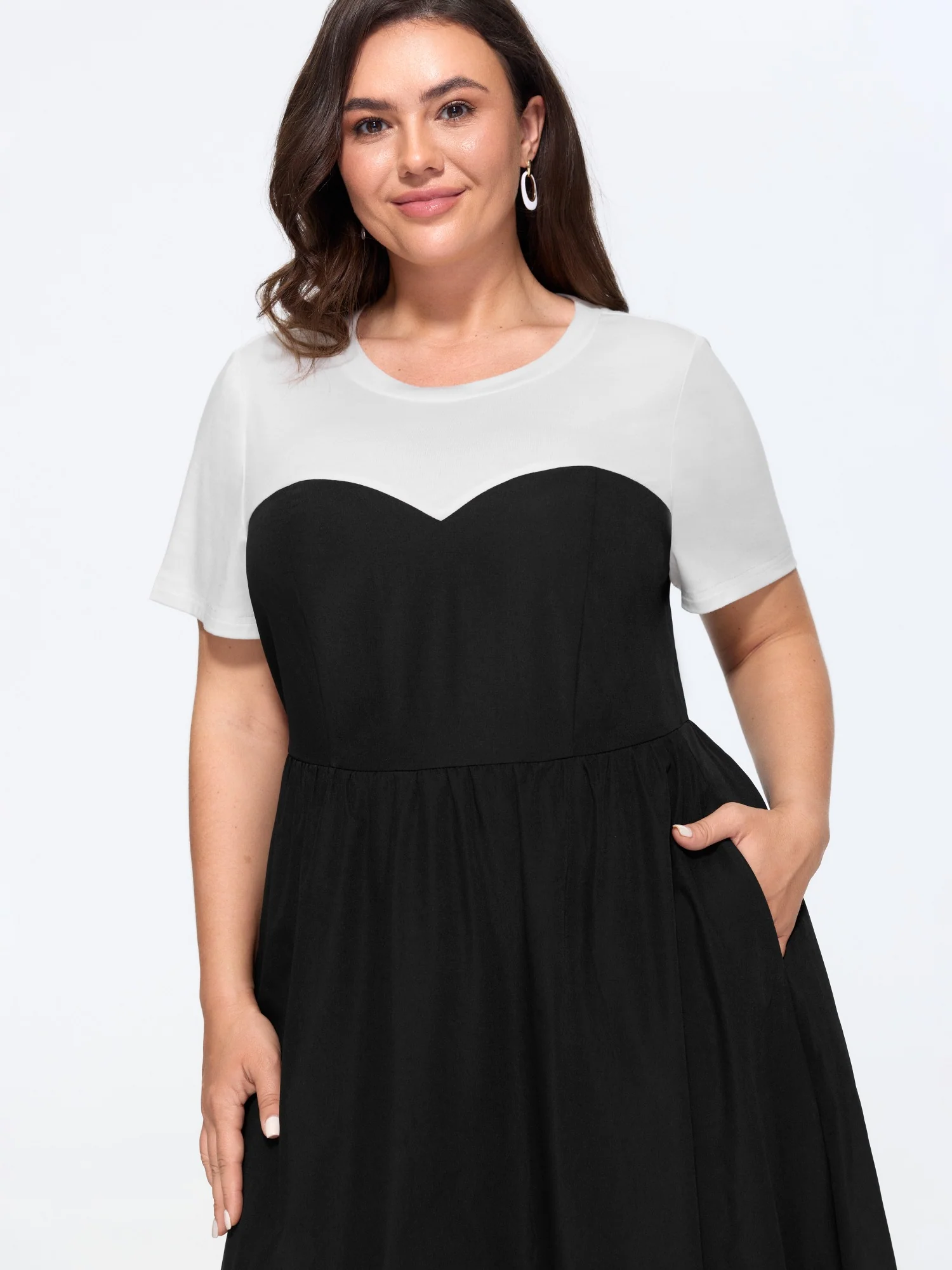 Stretchy Color Block Round Neck Midi Dress