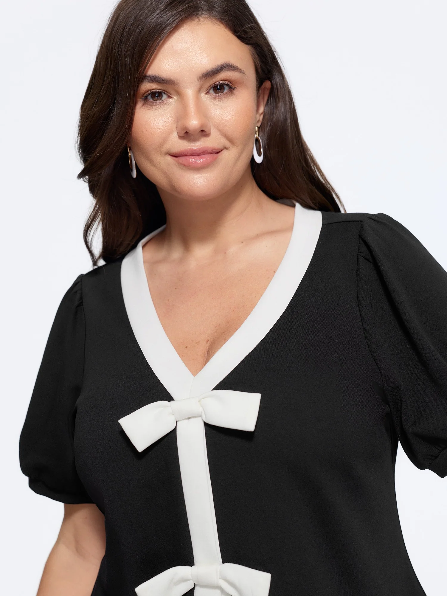 V Neck Double Bow Color Contrast T-Shirt