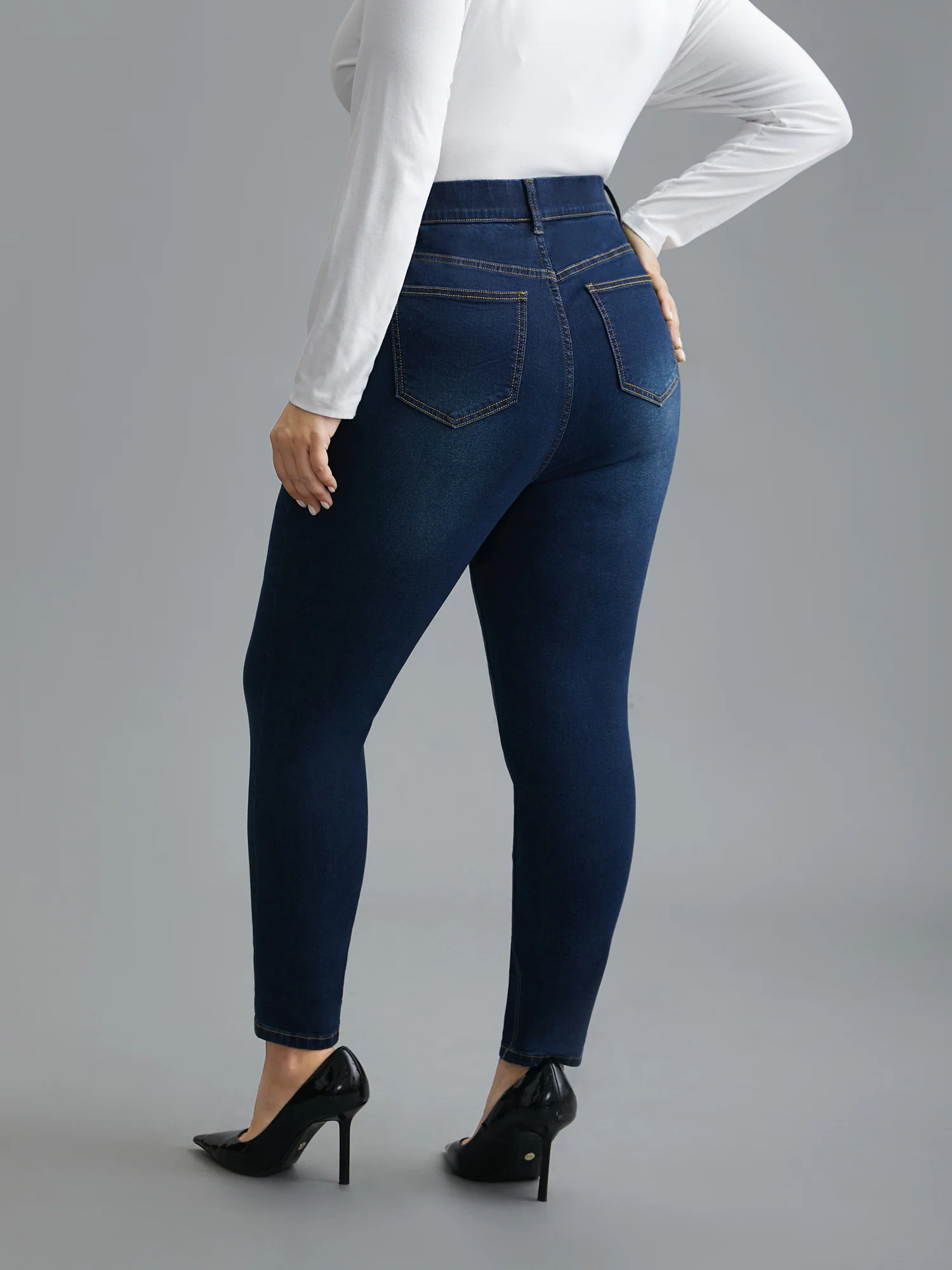Elastic Waist Mid Rise Skinny Jeans
