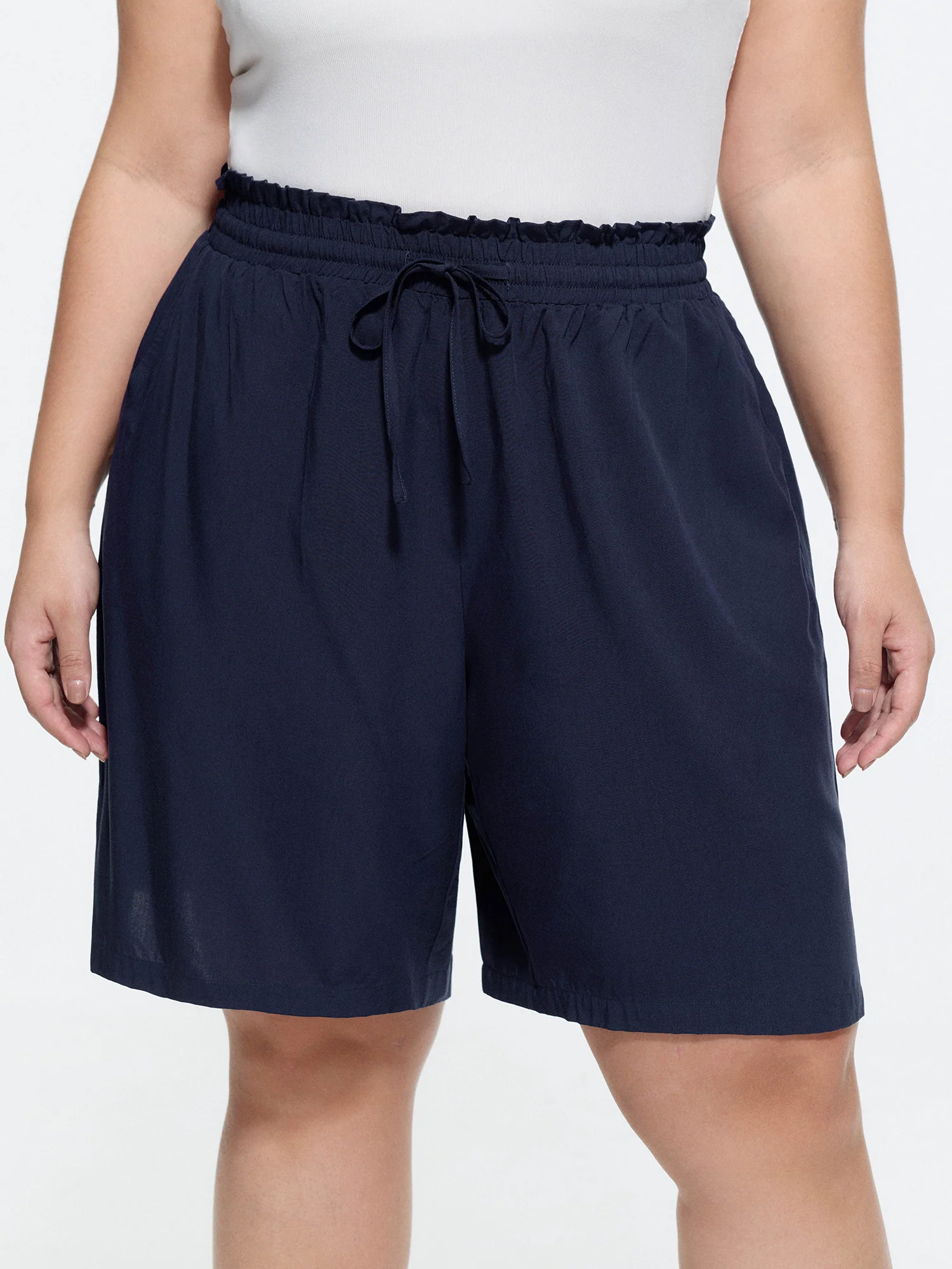 Drawstring Waist Pockets Relaxed-Fit Shorts