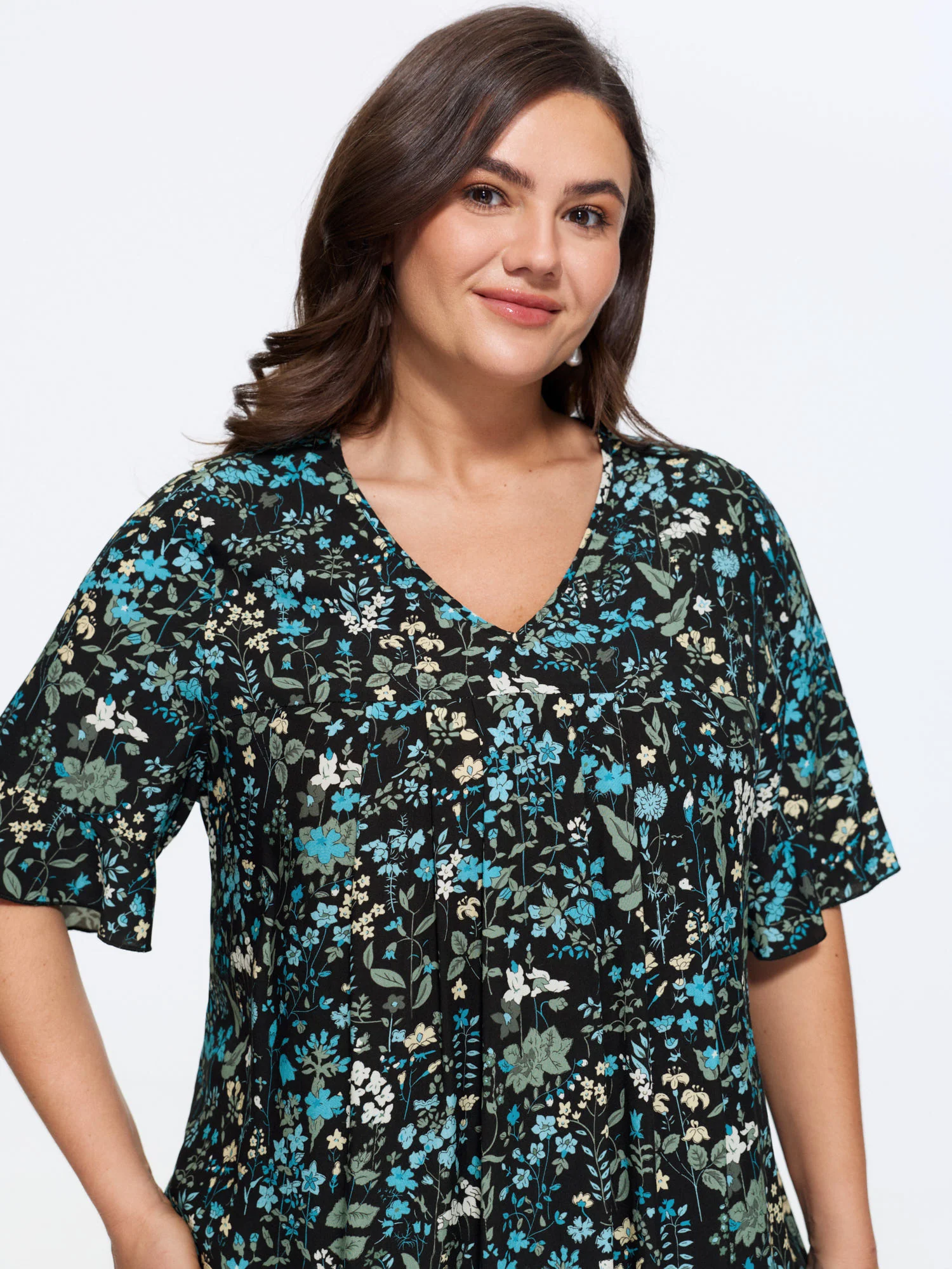 Ditsy Floral Pleated Flared Sleeve Blouse