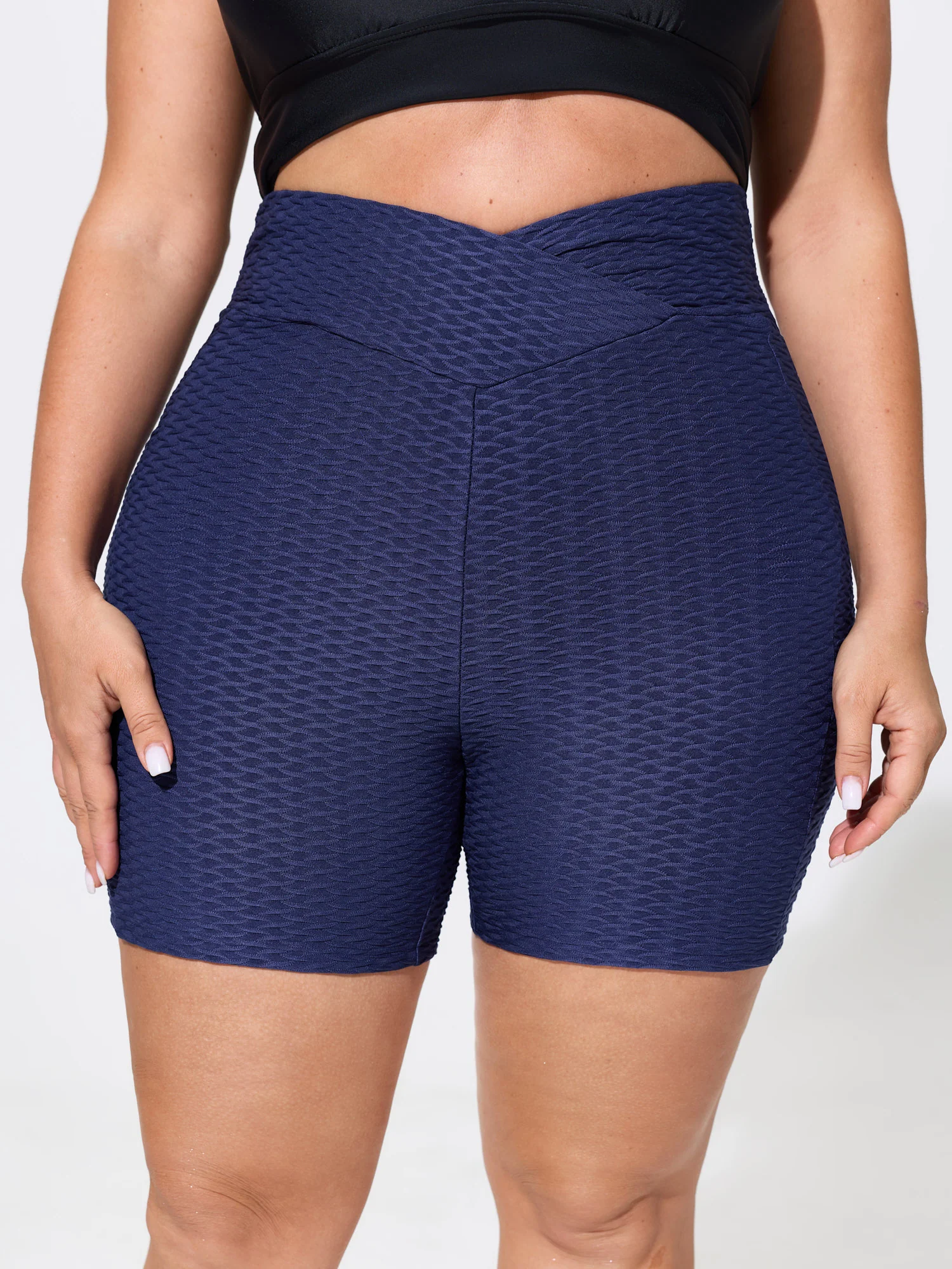 Overlap Waist Pockets Textured Swim Bottoms
