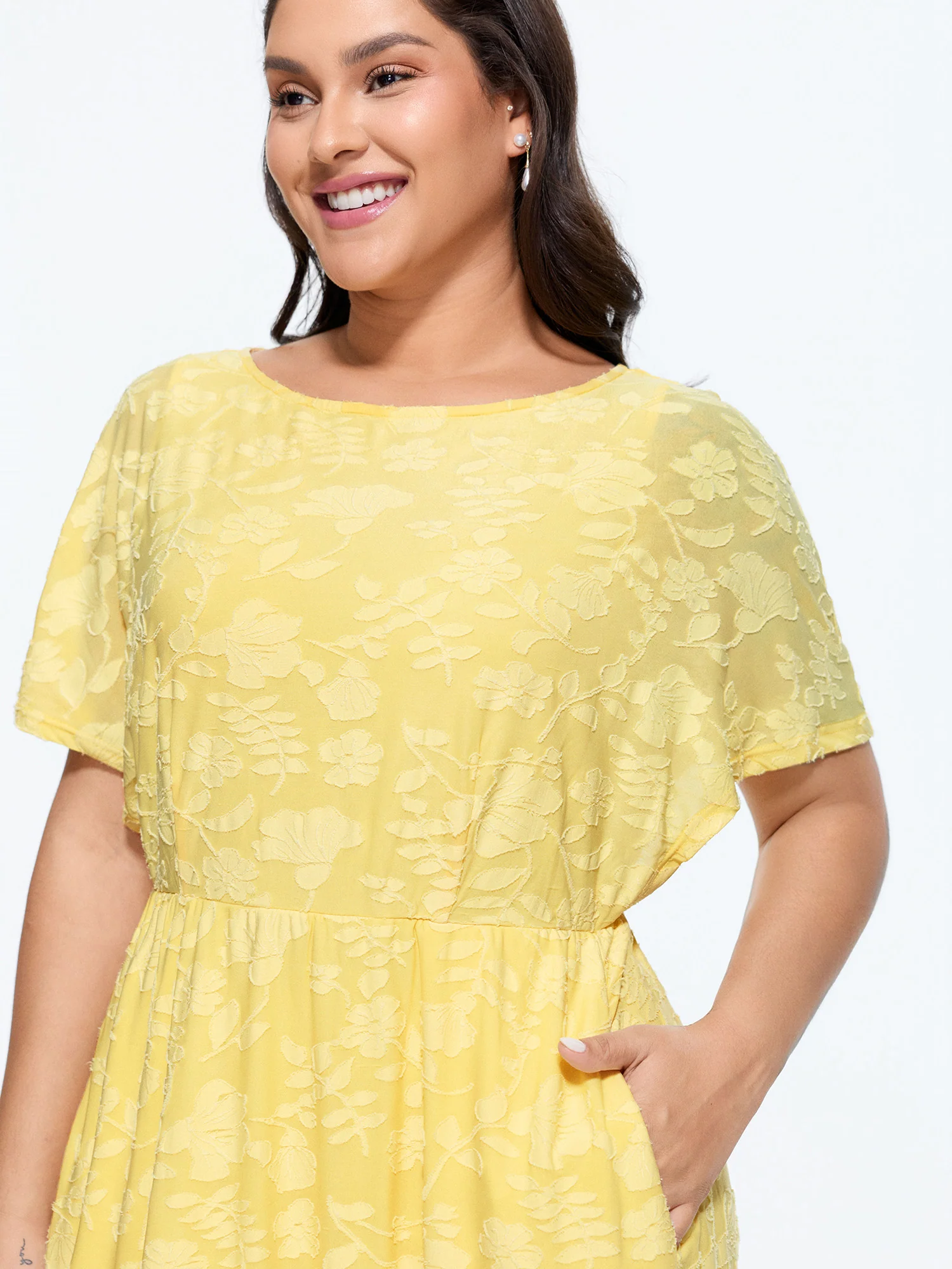 Stretchy Floral Textured Midi Dress