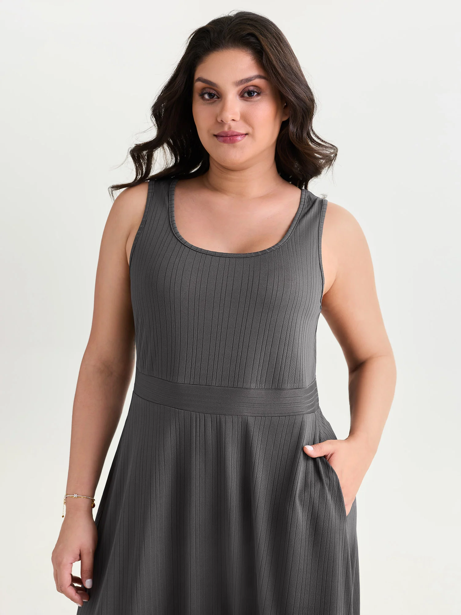 Ribbed Scoop Neck Pocket Midi Dress