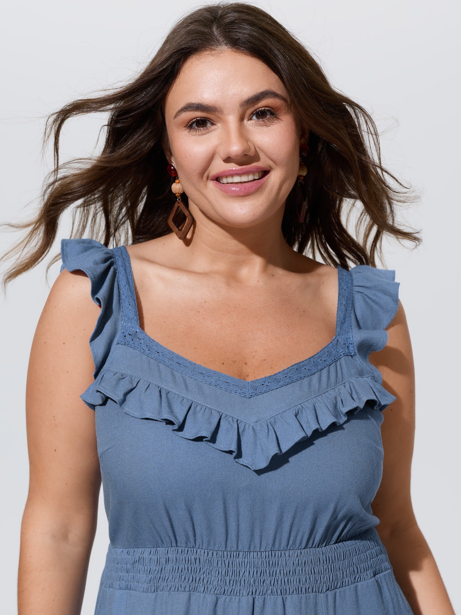 Linen Blend Ruffled Lace Neckline Sleeveless Midi Dress