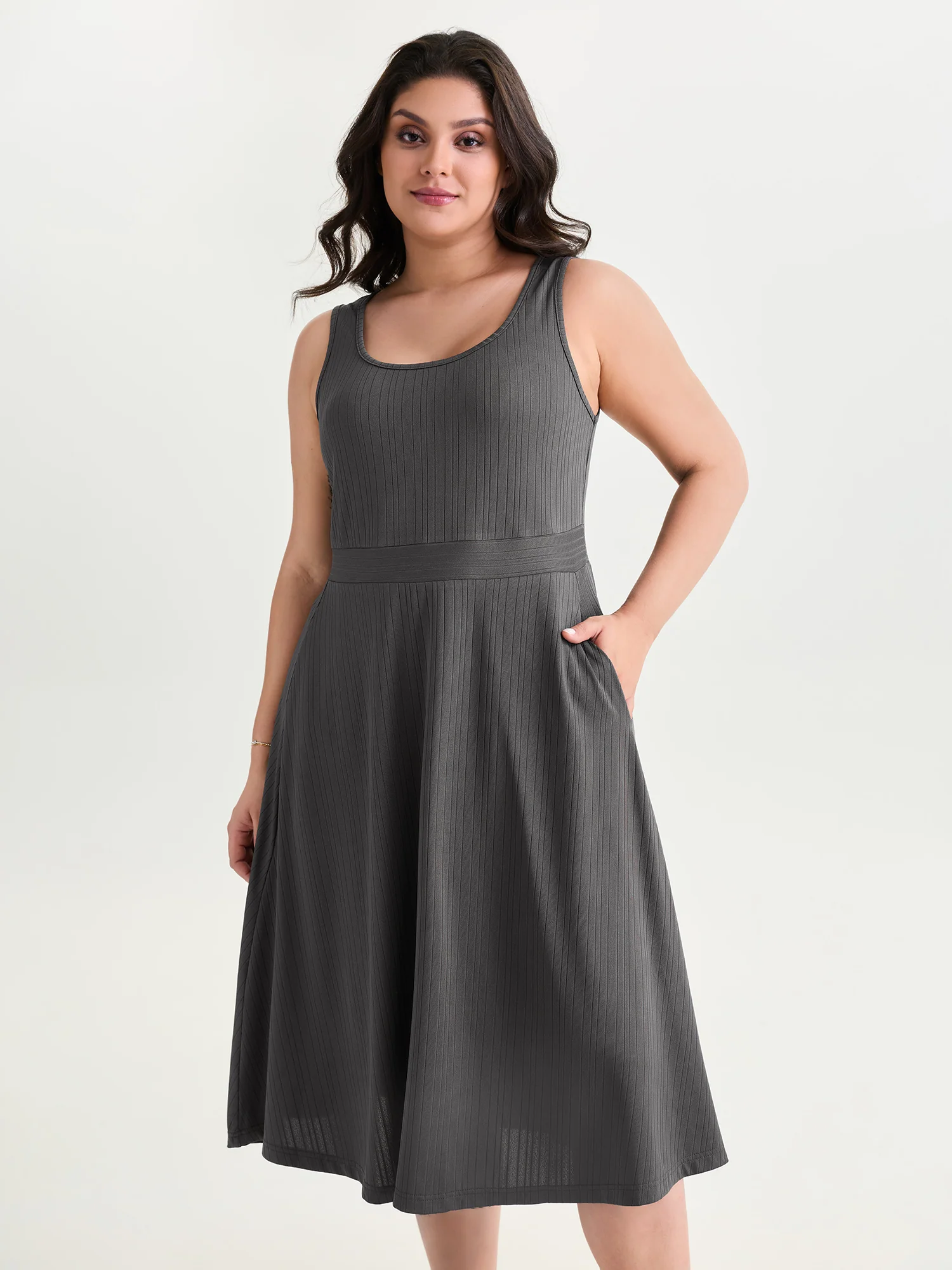 Ribbed Scoop Neck Pocket Midi Dress