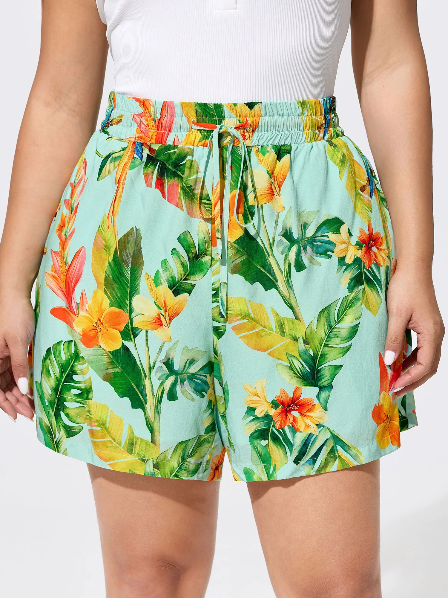 Tropical Breeze Print Elastic Waist Shorts