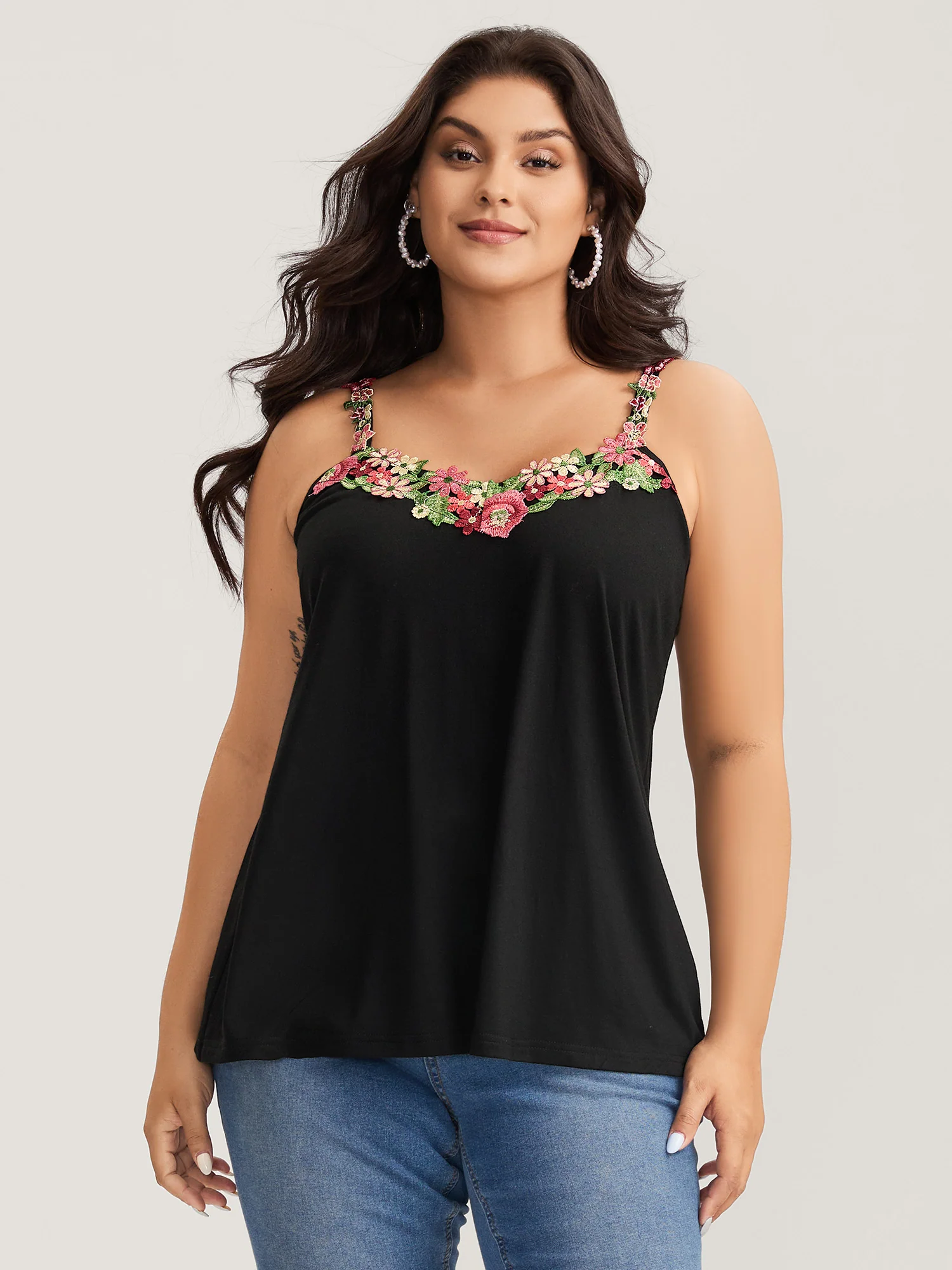 3D Floral Neckline Tank Top