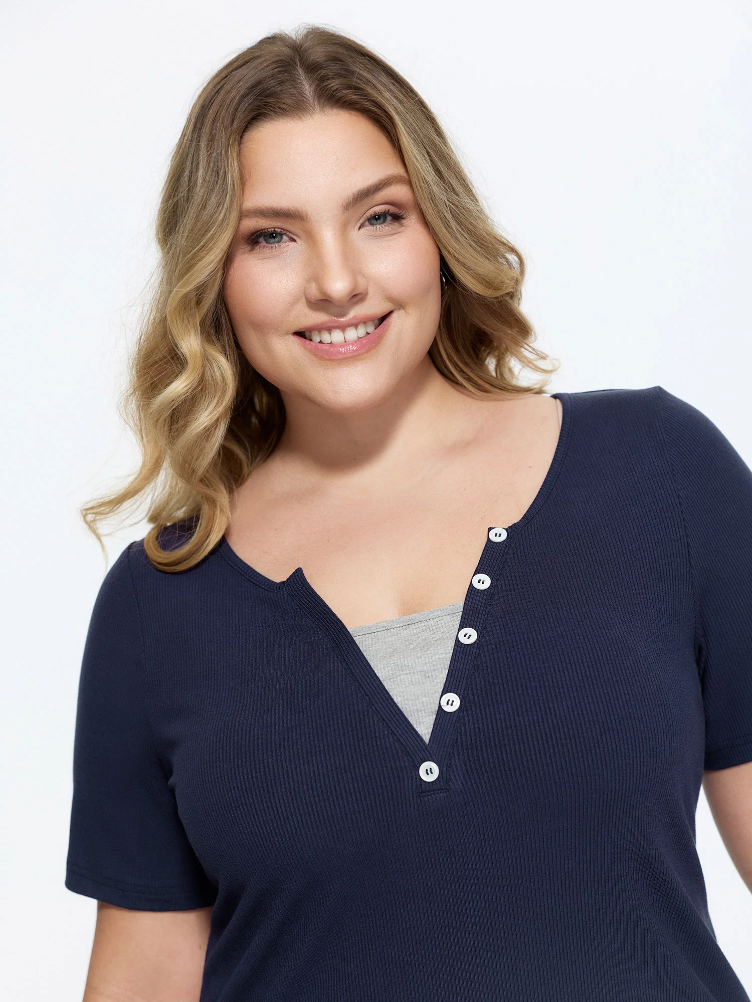 Stretchy Split Neckline Color Contrast T-Shirt