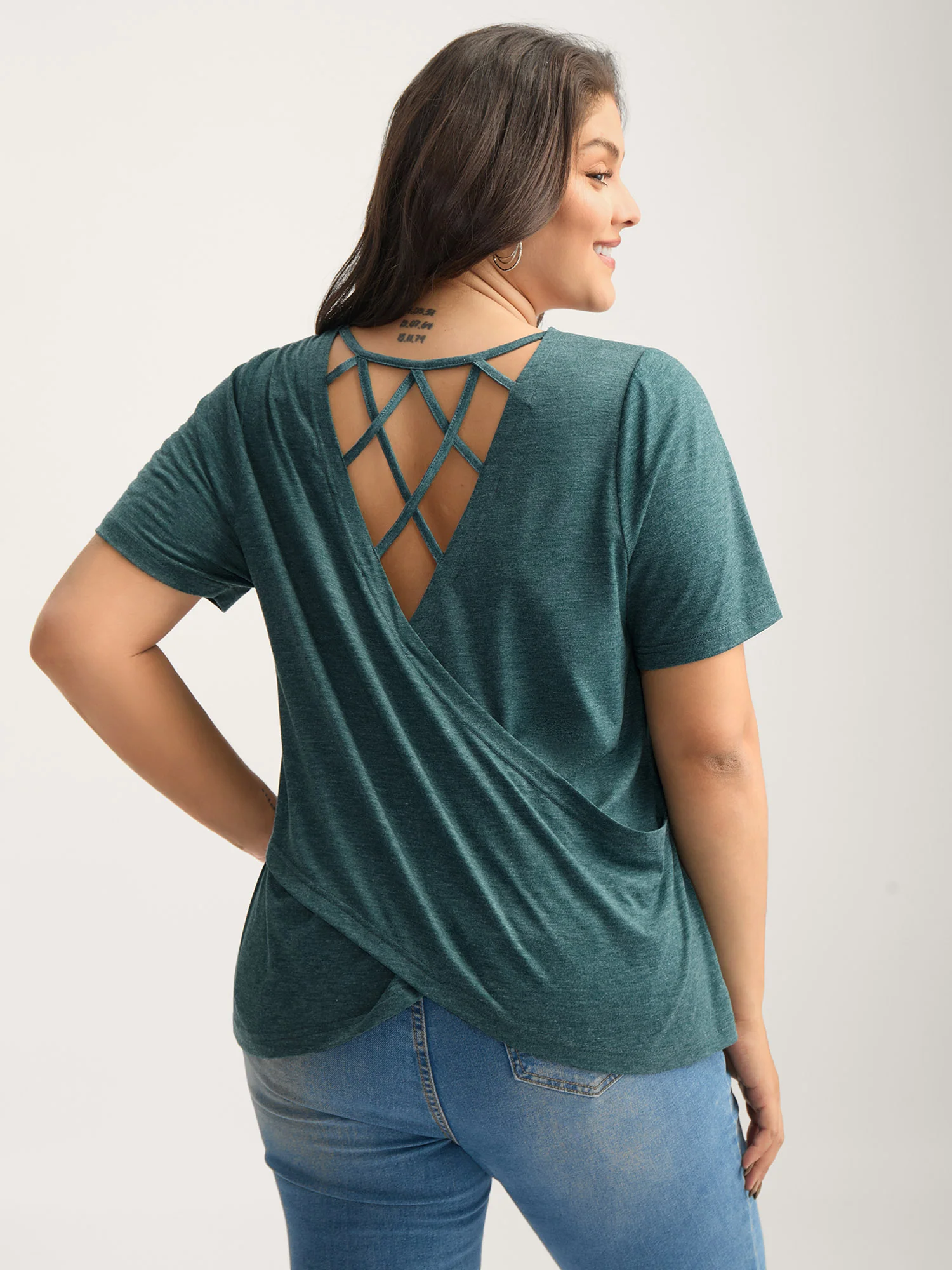 Backless Crisscross Solid T-Shirt