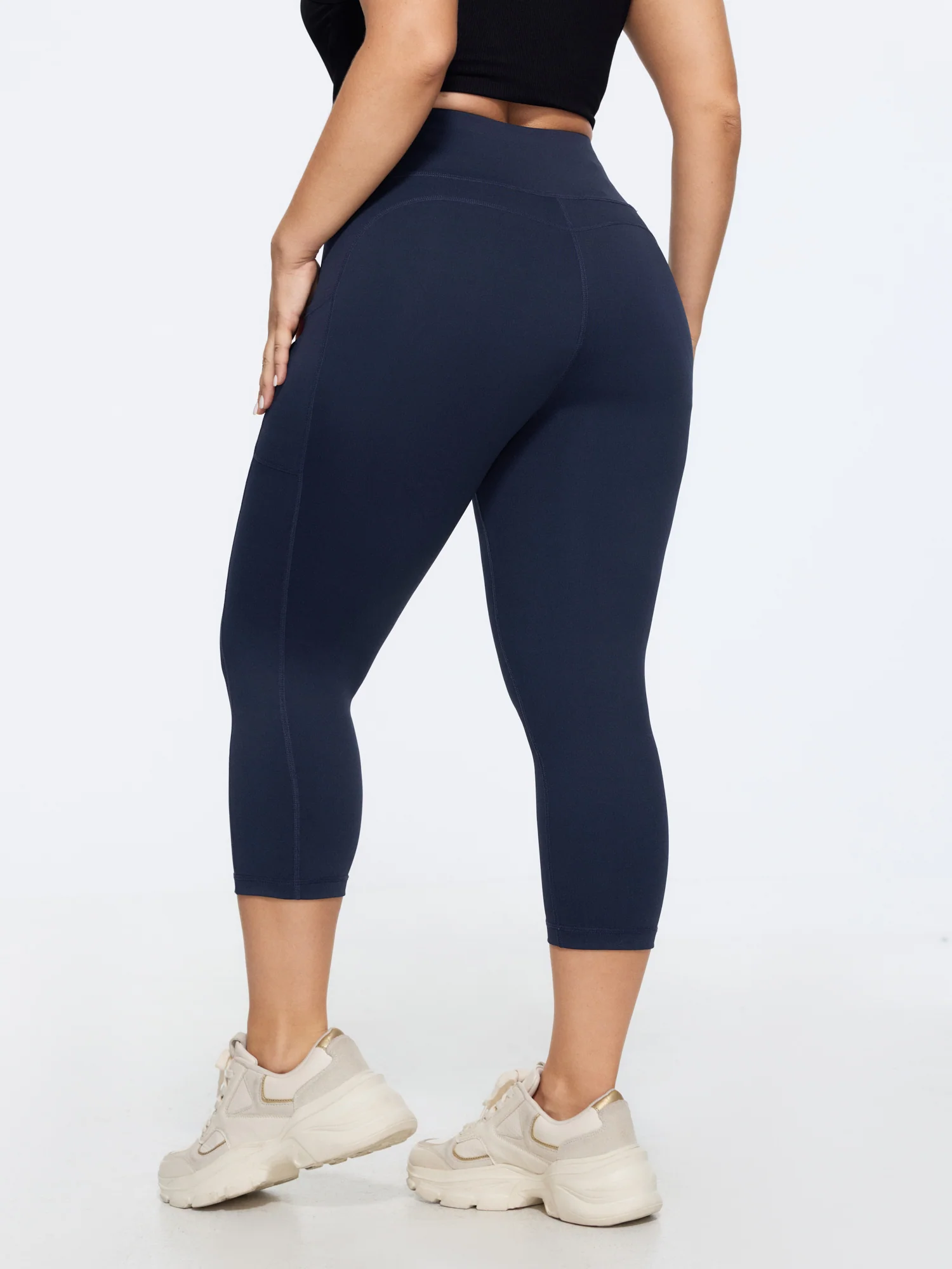 Stretchy Textured Pockets Cropped Leggings